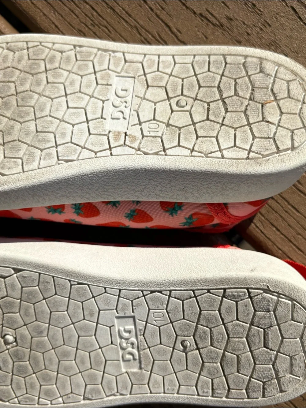 DSG Kids Coral Red Strawberry Slip-On Sneakers
